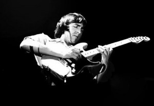 Alan Holdsworth playing guitar